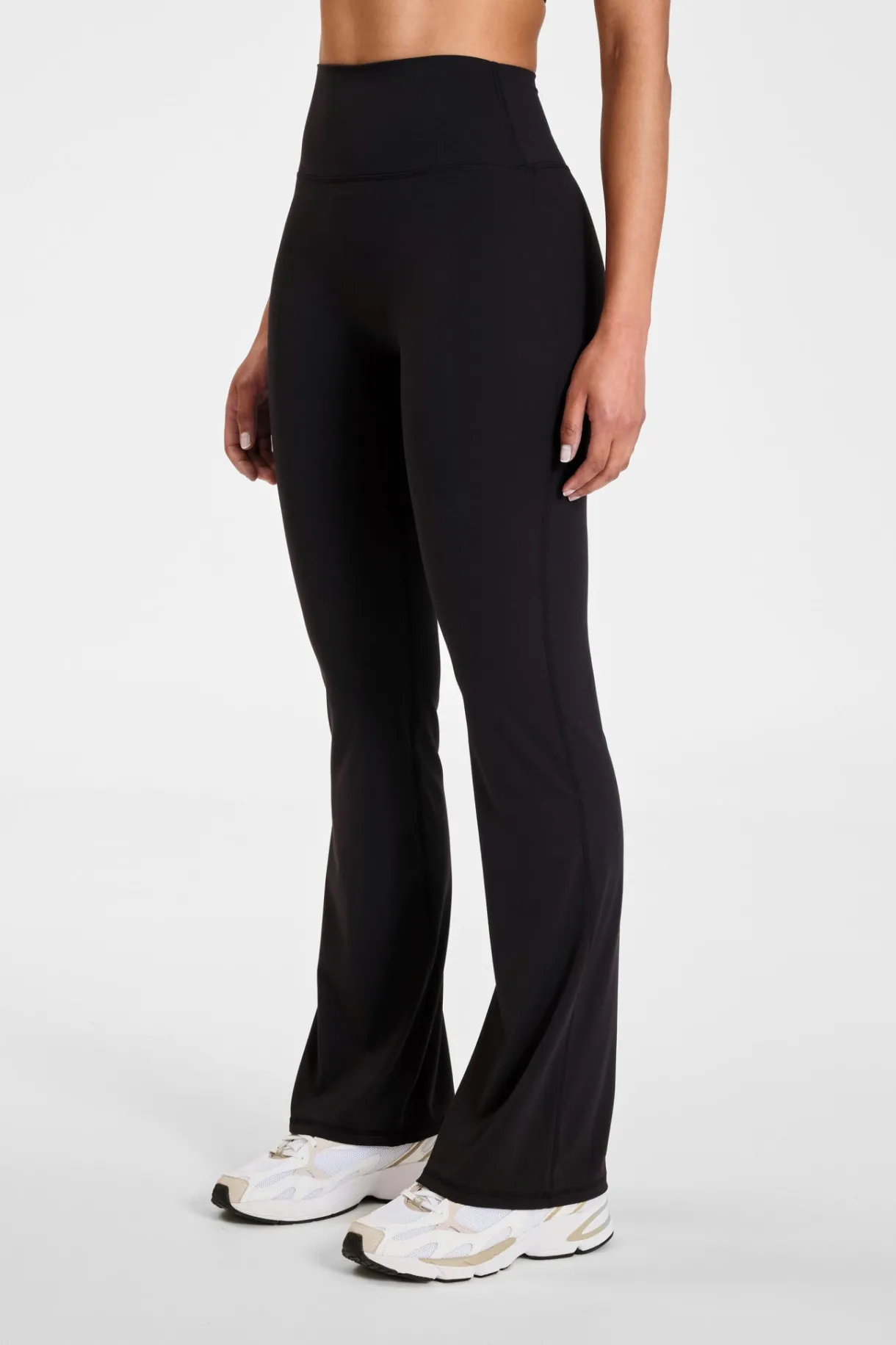 Flares<ALL FENIX EcoSculpt Flared Legging Black