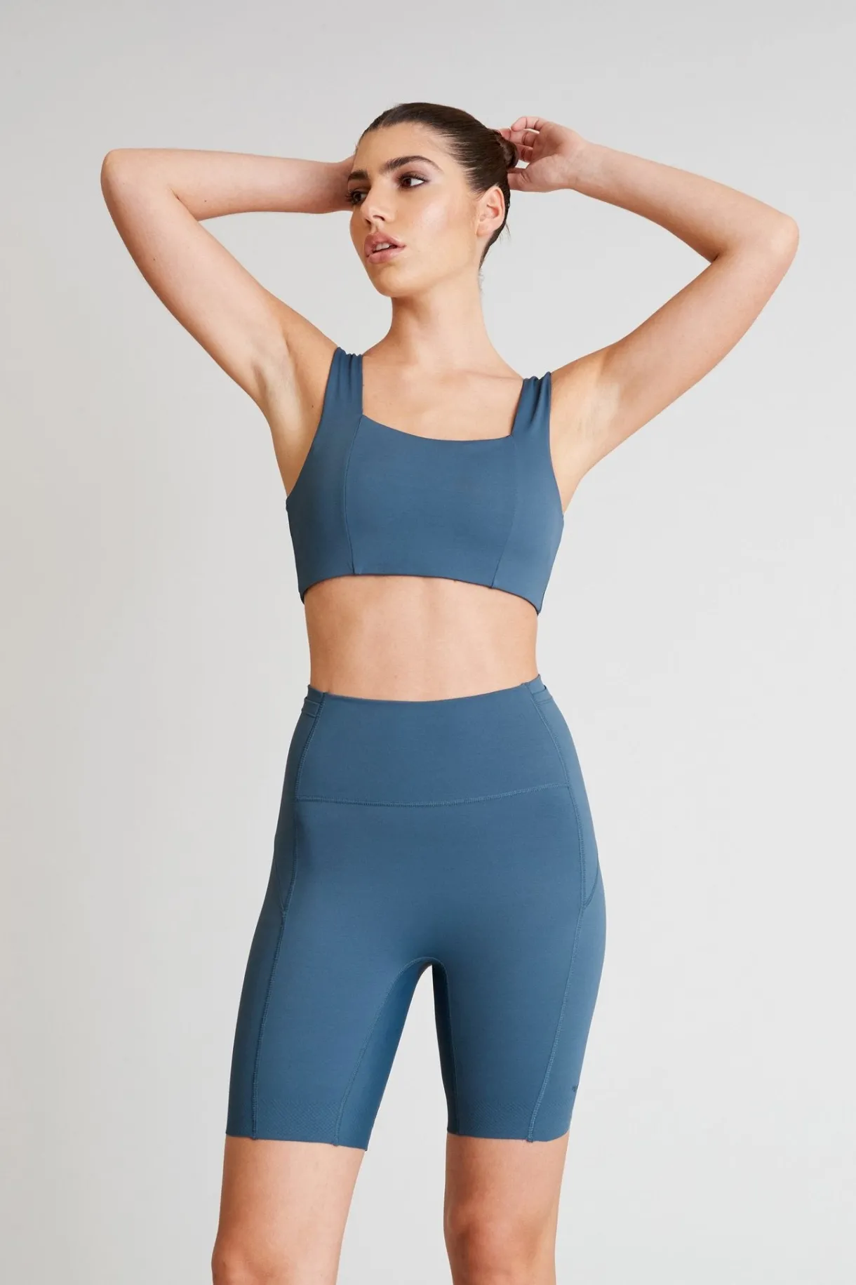 Sports Bras<ALL FENIX Hustle Square Neck Sports Bra PacificGreen