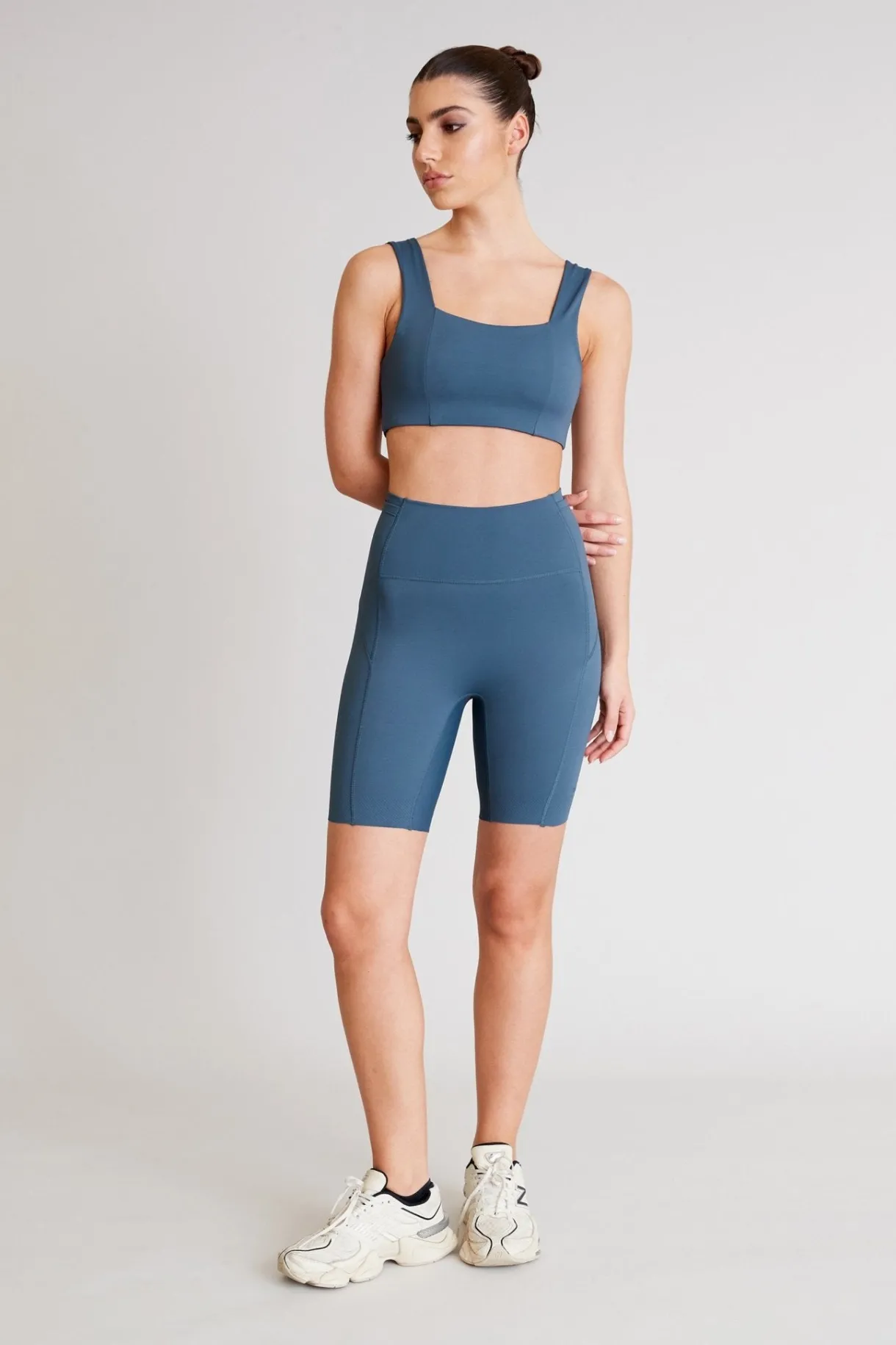Sports Bras<ALL FENIX Hustle Square Neck Sports Bra PacificGreen
