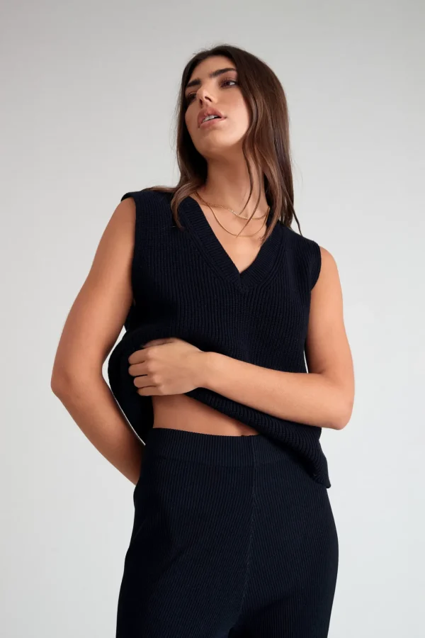 Knitwear | Jumpers & Hoodies<ALL FENIX Longline Knit Vest Black
